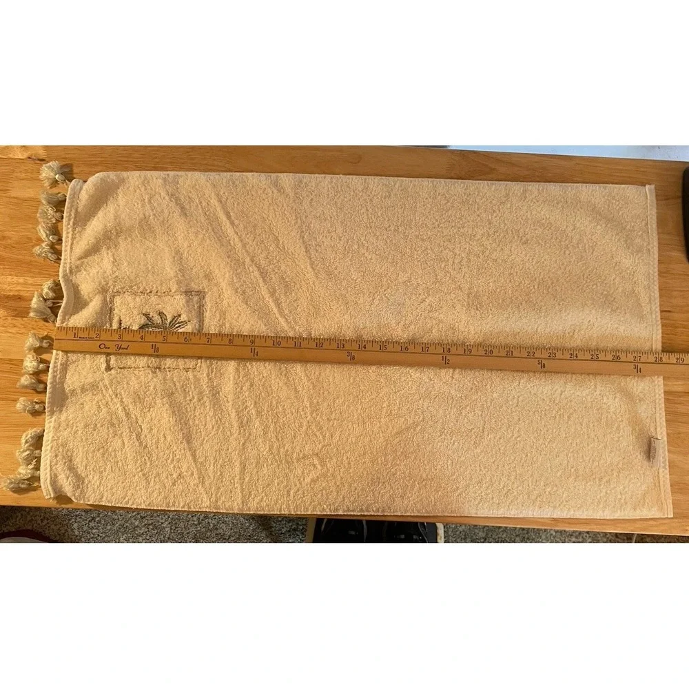 AVANTI BANANA PALM TREES CREAM TROPICAL EMBROIDERED (1) HAND‎ TOWEL TASSELS